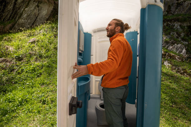 Best Porta potty rental near me  in Evart, MI